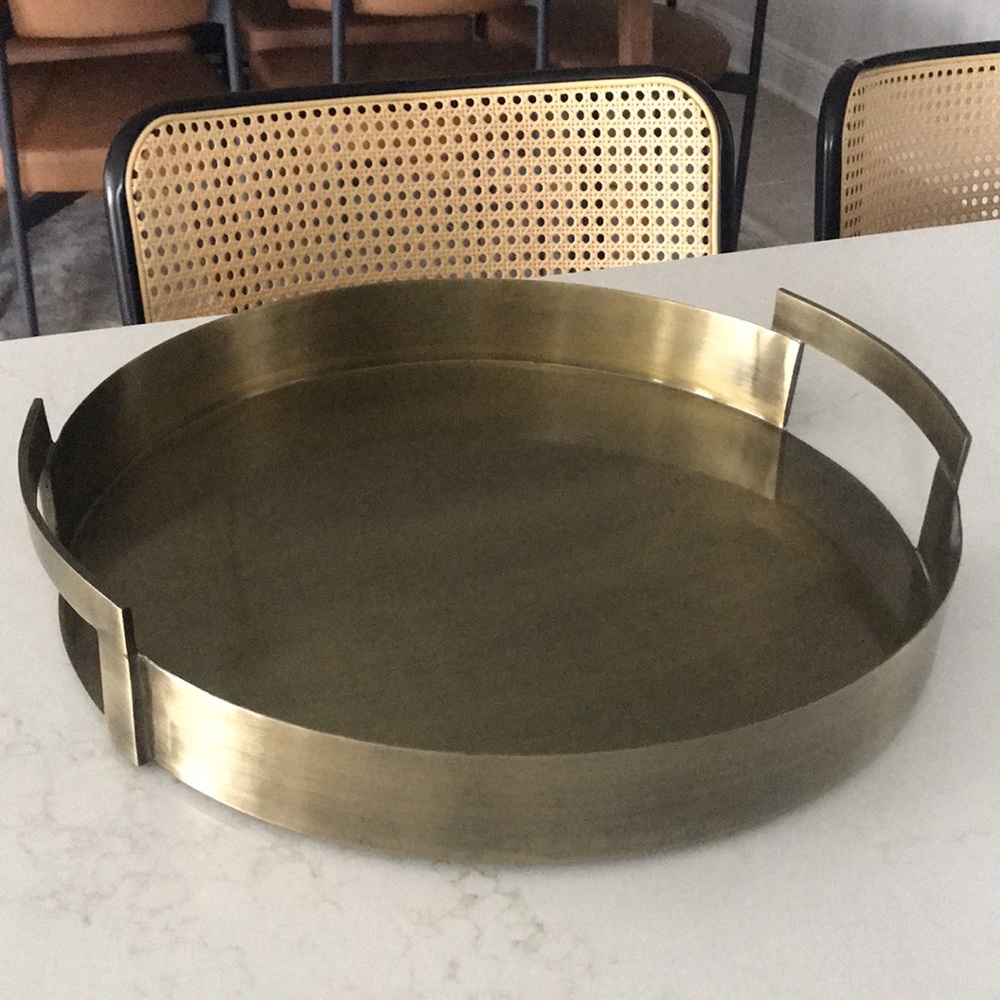 Kate and Laurel Myo Transitional Metal Round Tray 15 x 15 Brass Modern Tray - Picture 3 of 13